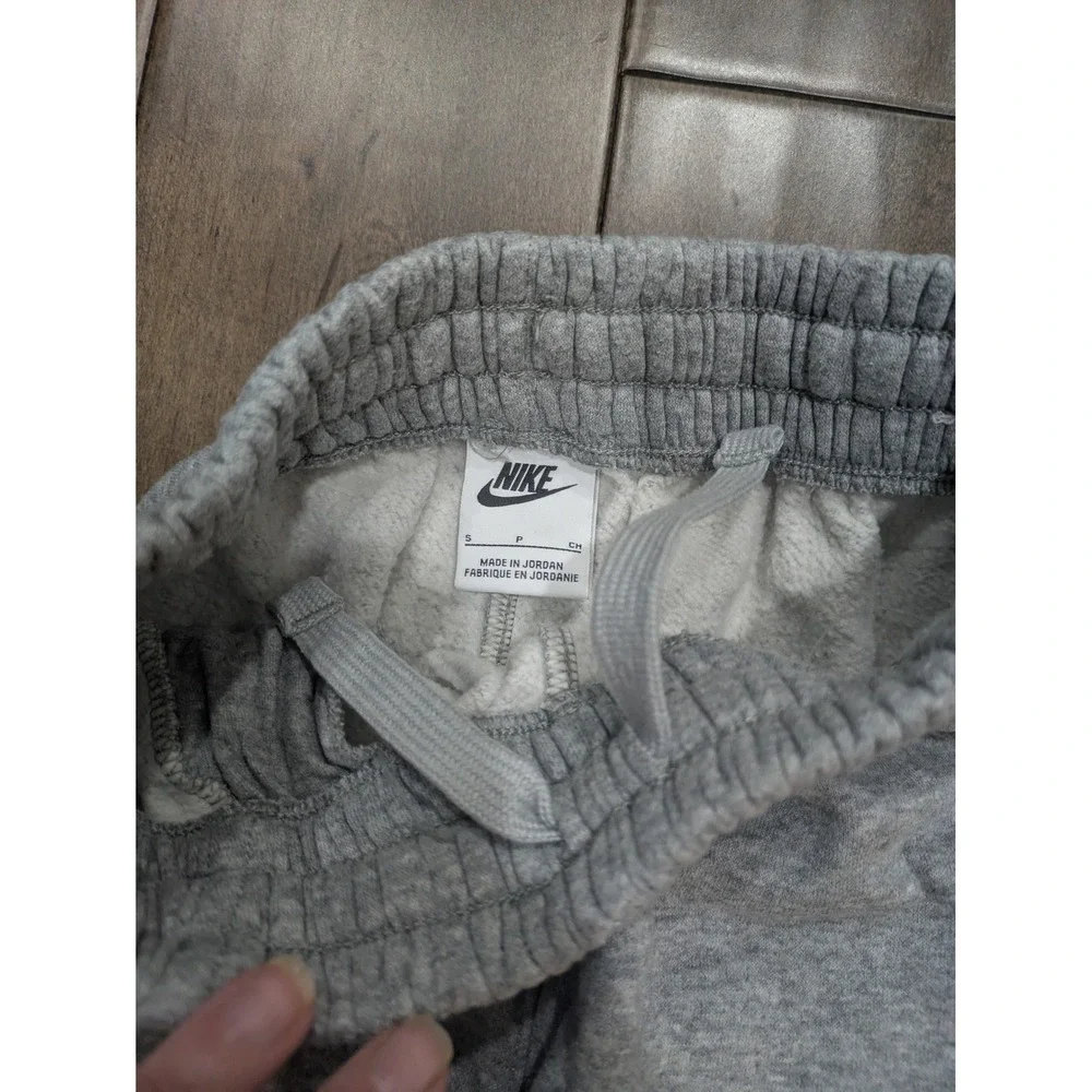 Nike Sportswear Club Fleece Kids Joggers Gray Sweatpants Size Small S